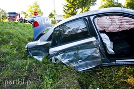 Audi zderzyło się z ciężarówką. Są ranni