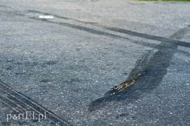 Audi zderzyło się z ciężarówką. Są ranni