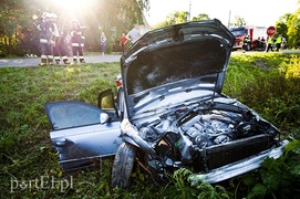 Audi zderzyło się z ciężarówką. Są ranni