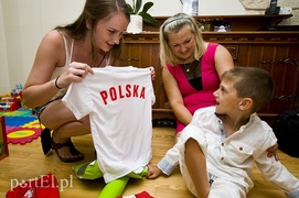 Podróżują, by spełniać dziecięce marzenia