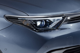 Toyota Auris - kompakt i kombi z trzema napędami do wyboru