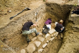 Odkrywają tajemnice dawnego cmentarza