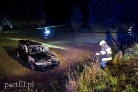 Dachowanie w BMW, wszyscy byli pijani
