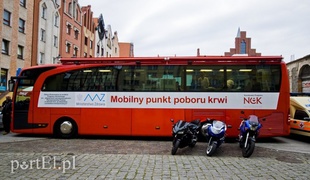 Upuszczają sobie krwi i zachęcają do tego innych