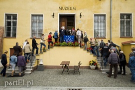 Tę wystawę stworzyło 80 osób