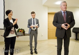 Ta gra opłaca się obu stronom