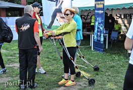 650 osób powędrowało z kijkami przez Bażantarnię