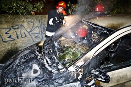 Na Grunwaldzkiej spłonął mercedes