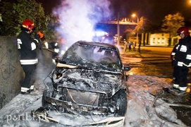Na Grunwaldzkiej spłonął mercedes