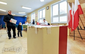Jest spokojnie, głosujących całkiem sporo