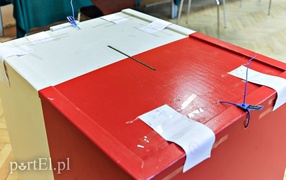 Jest spokojnie, głosujących całkiem sporo