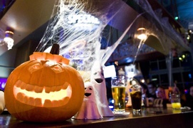 Krwawe Halloween Party w Specjal Pubie