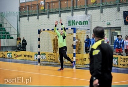 Policjanci przy piłce Policjanci przy piłce