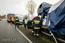 Zahaczył o ciężarówkę