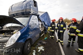 Zahaczył o ciężarówkę