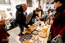 Przy kawie o sztuce i nie tylko