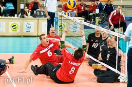 Walka o medale trwa (piłka siatkowa na siedząco)