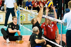 Walka o medale trwa (piłka siatkowa na siedząco)