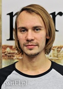 Podkręcanie wąsów trwa