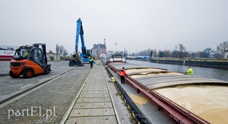 Pierwsza taka barka w porcie