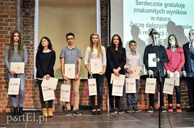 Młodzi i zdolni otrzymali stypendia
