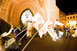 Zbiorowe ściskanie pod katedrą