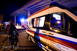 Część wiaduktu spadła na koparkę. Ranny operator (aktualizacja)