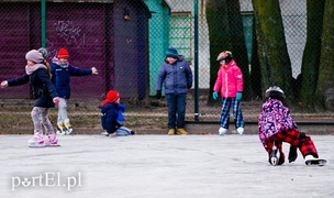 Na Zawadzie ruszyło lodowisko