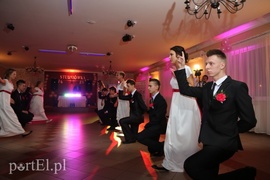 Polonez zatańczony trójkami