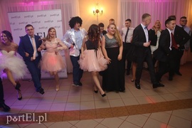 Polonez zatańczony trójkami