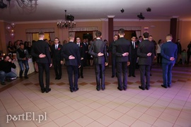 Polonez zatańczony trójkami