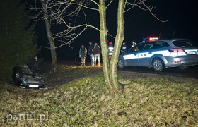 Auto na dachu, a kierowca zniknął