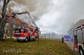 Pożar na Sadowej, mieszkańcy ewakuowani