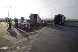 Wypadek tira na \"siódemce\". Nie żyje kierowca (aktualizacja)