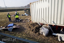 Wypadek tira na \"siódemce\". Nie żyje kierowca (aktualizacja)