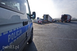 Wypadek tira na \"siódemce\". Nie żyje kierowca (aktualizacja)