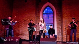 Muzyczna podróż z Kawą