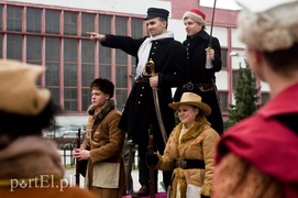 Żywe pomniki pod Bramą Targową