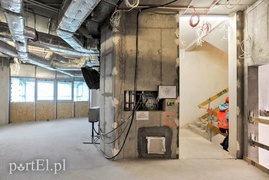 Praca wre, sąd się pnie