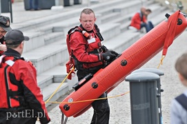 Wodne ćwiczenia strażaków
