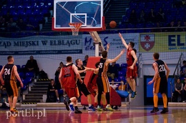 Truso rozstrzelało Trójkę   (koszykówka) 