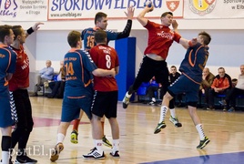 Meblarze rozczytali SMS (piłka ręczna)