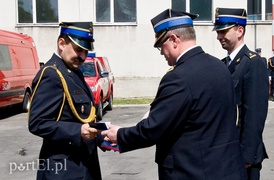 Dla strażaków awanse, dla komendanta emerytura