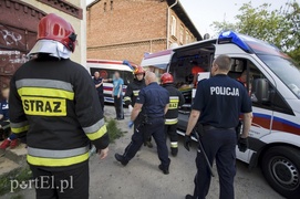 18-latek szalał z nożem na Wiejskiej. Zranił policjantkę, padły strzały