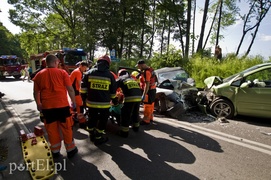 Tragedia na drodze w Nadbrzeżu, kierowca zmarł w szpitalu  (aktualizacja)