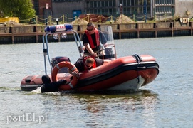 Trzymają formę, by razem popłynąć na ratunek