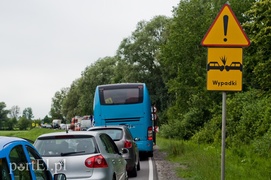 Droga nr 22 była zablokowana. Wypadek w Karczowiskach Górnych