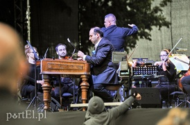 Cygański koncert w deszczu