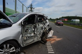Ciężarówką zahaczył o stojące na \"siódemce\" auto