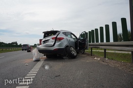 Ciężarówką zahaczył o stojące na \"siódemce\" auto